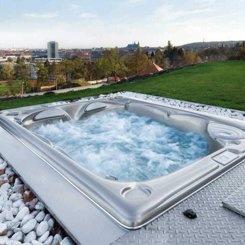 jacuzzi usspa lyra in